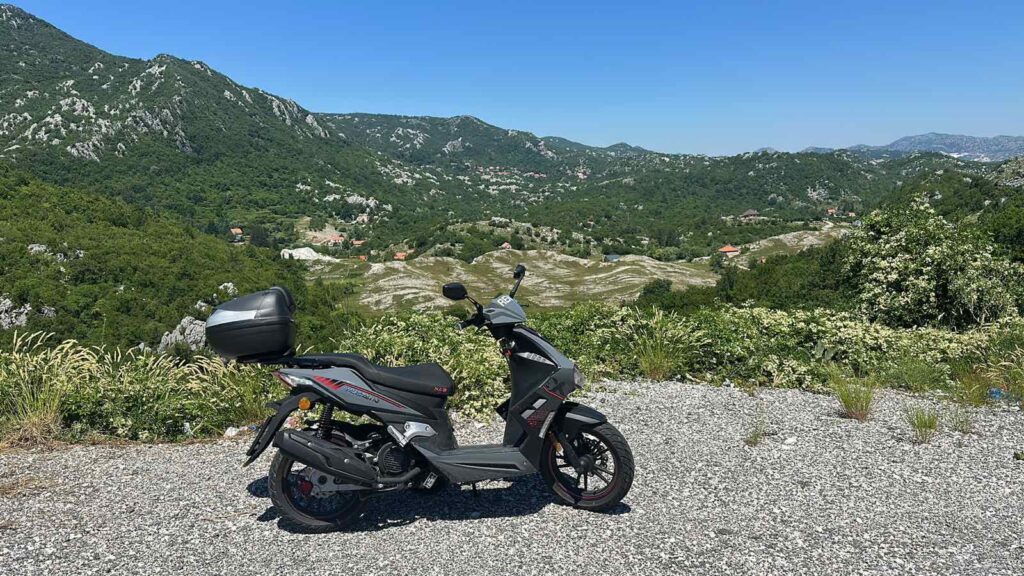 Rent a scooter Herceg Novi